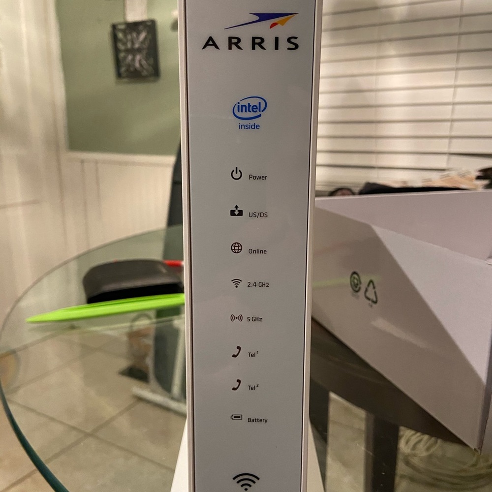 ARRIS.Internet,Wi-Fi & Voice Modem.Model SVG2482AC - Picture 10 of 13